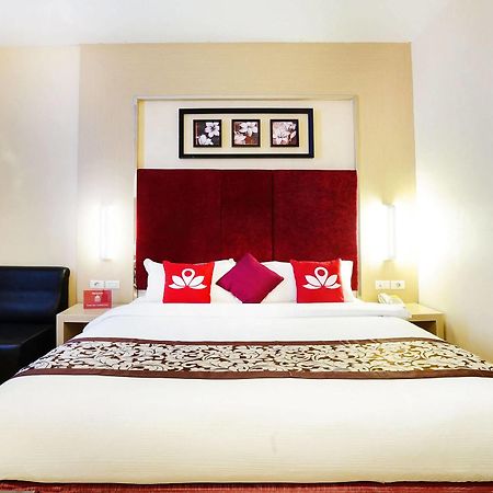 Zen Rooms Near Bcs Mall Penuin Batam Exterior foto
