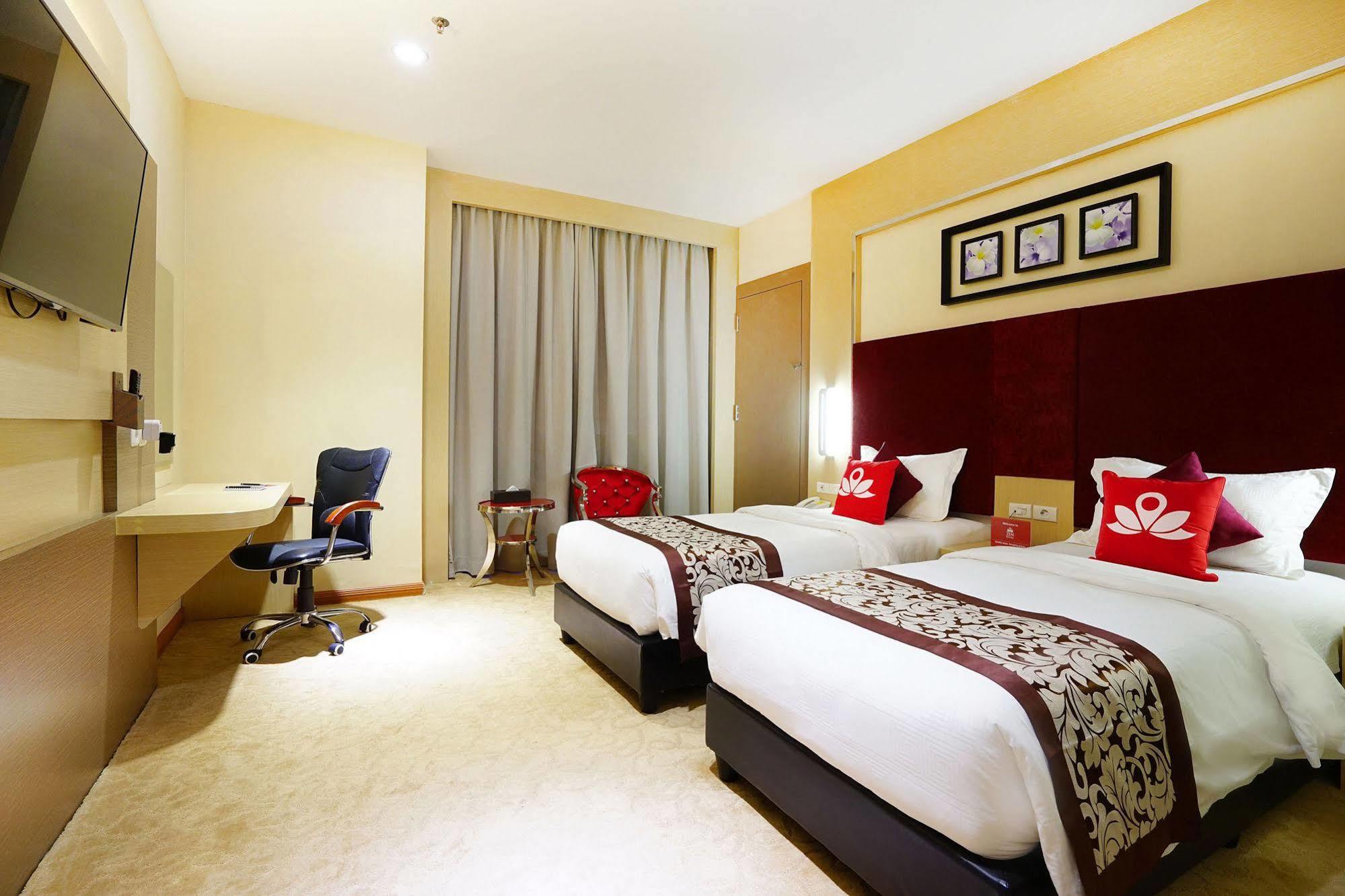 Zen Rooms Near Bcs Mall Penuin Batam Exterior foto