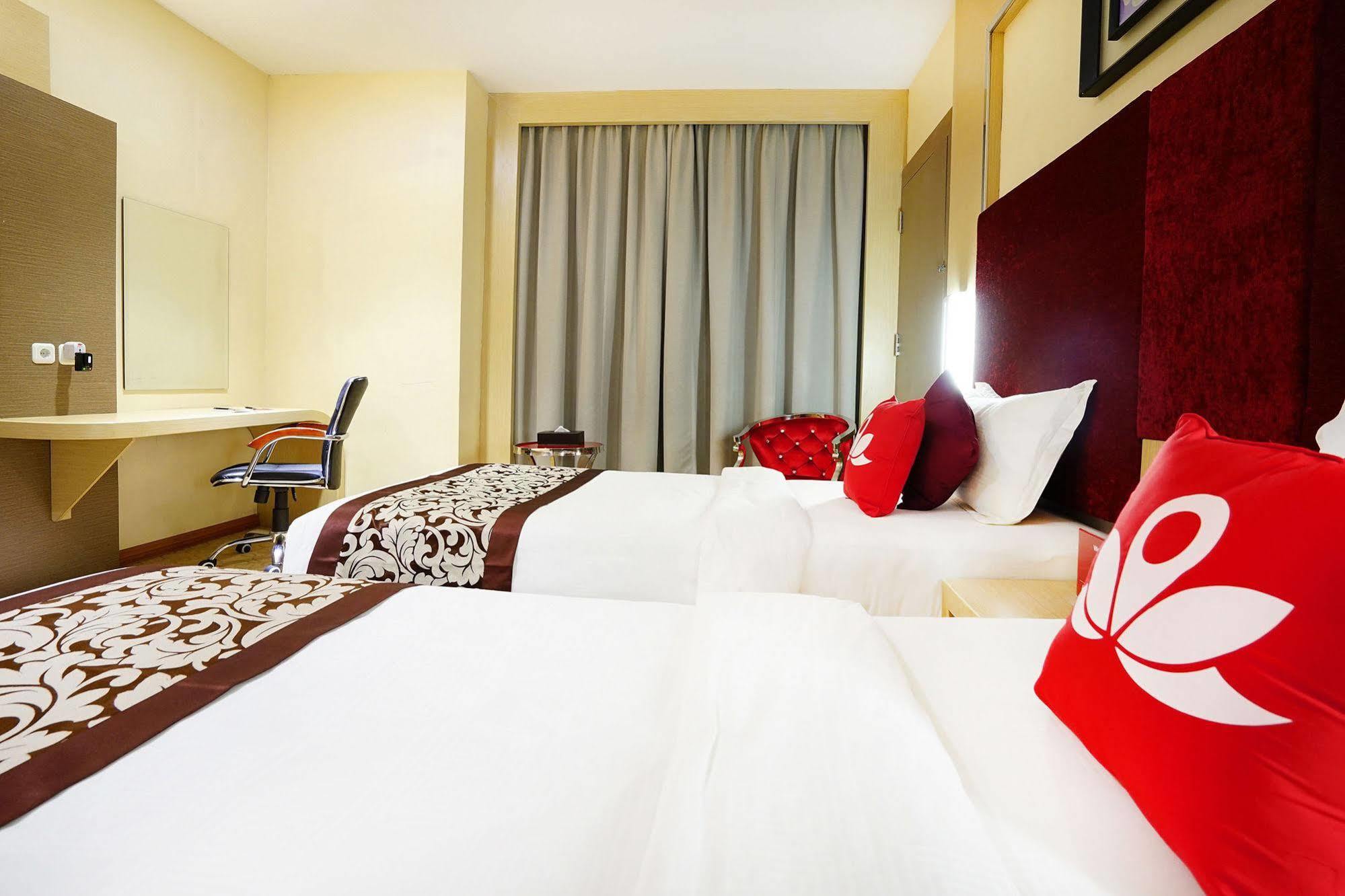 Zen Rooms Near Bcs Mall Penuin Batam Exterior foto