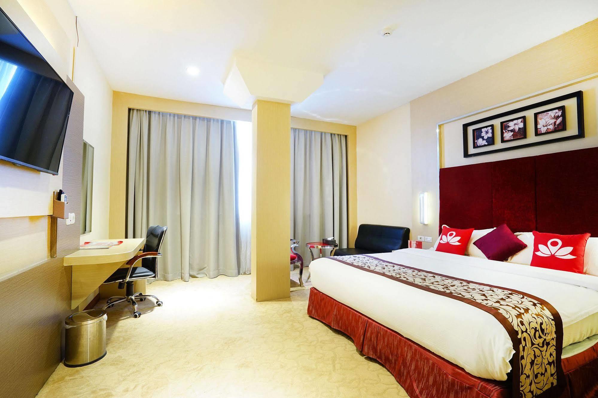 Zen Rooms Near Bcs Mall Penuin Batam Exterior foto