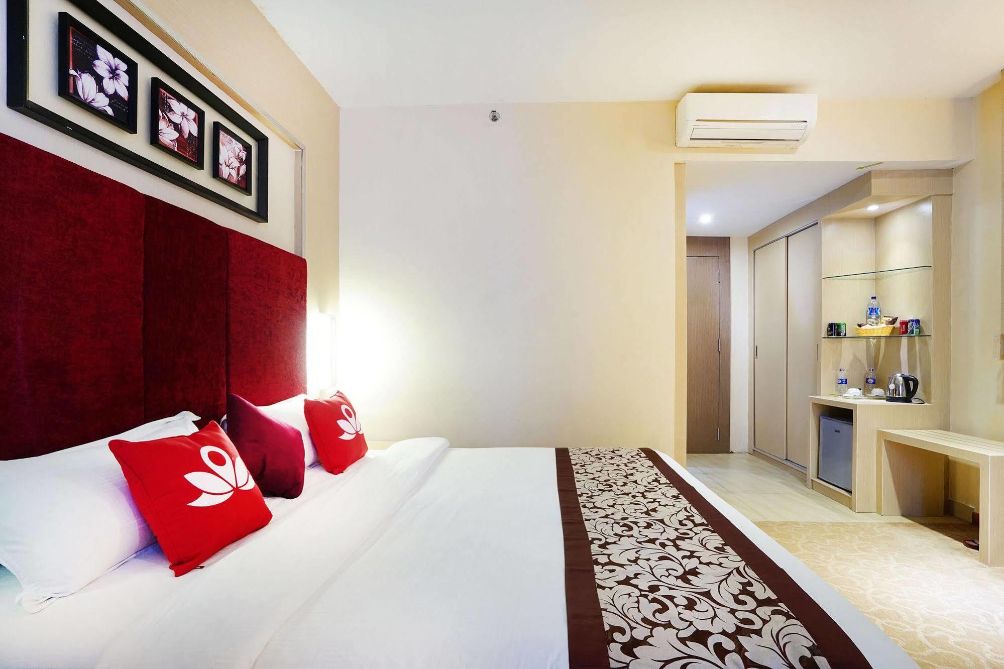 Zen Rooms Near Bcs Mall Penuin Batam Exterior foto